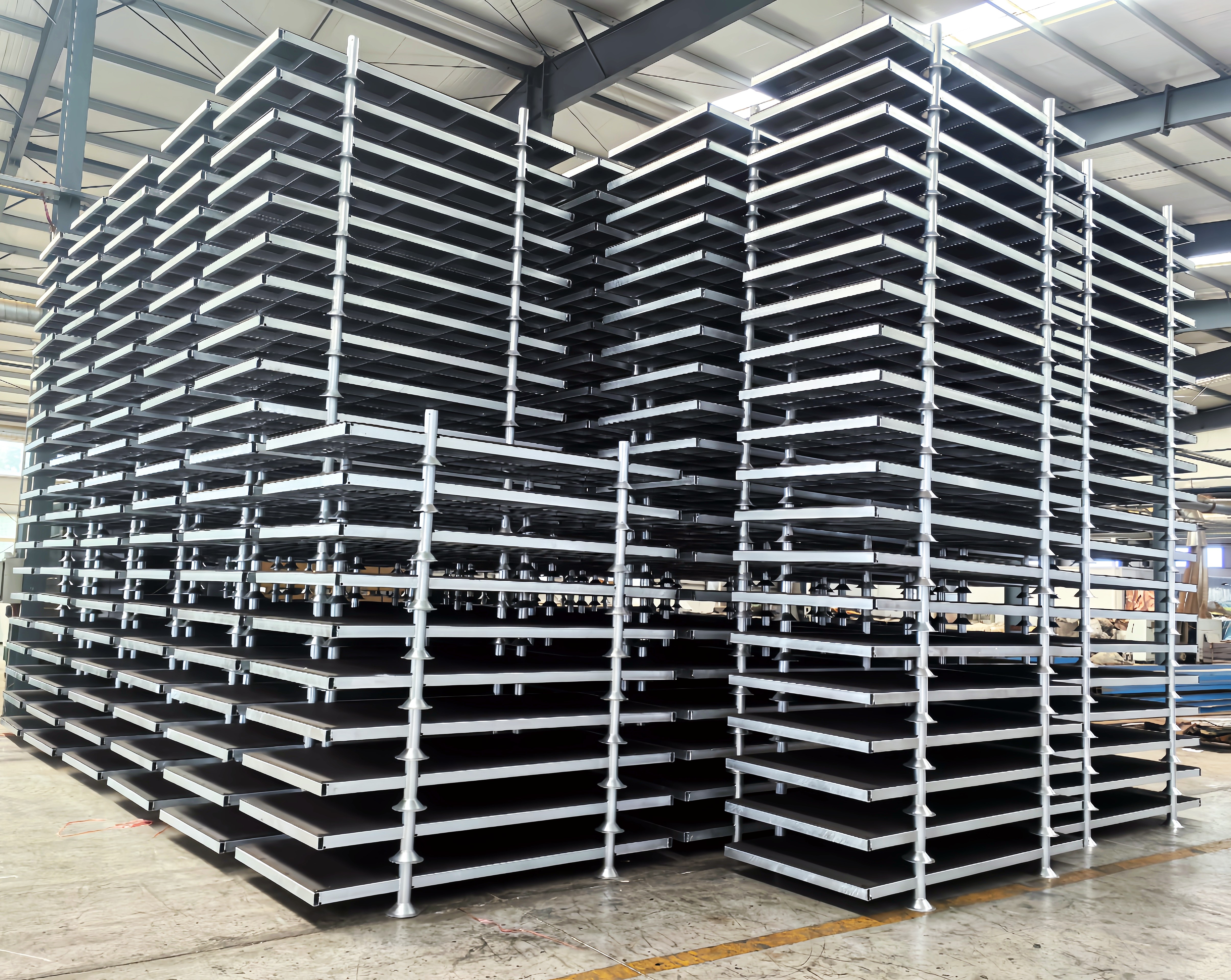 Steel Pipe Post Pallet with Galvanized Coating Industrial-Grade Stackable Metal Pallets Steel Pallet