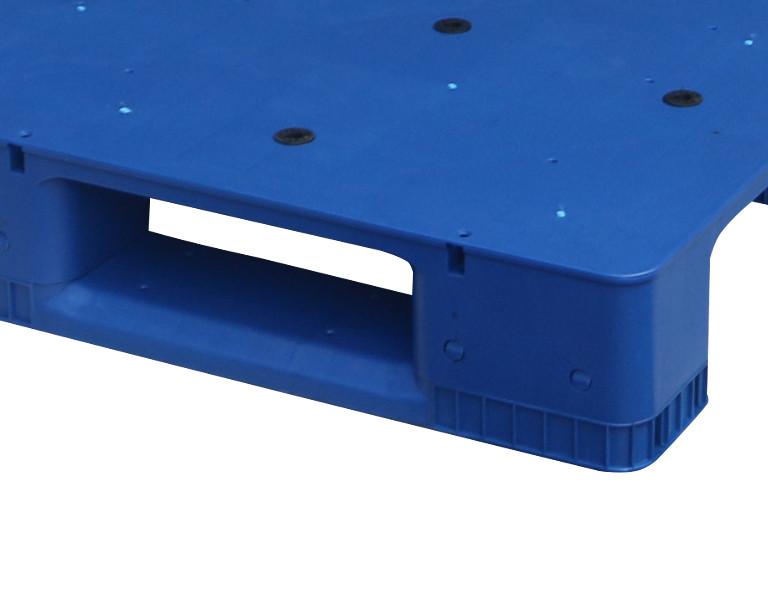 Durable Euro Pallet 1311-16 Single Faced 4-Way Entry Recycled Plastic for Industrial Storage and Transportation