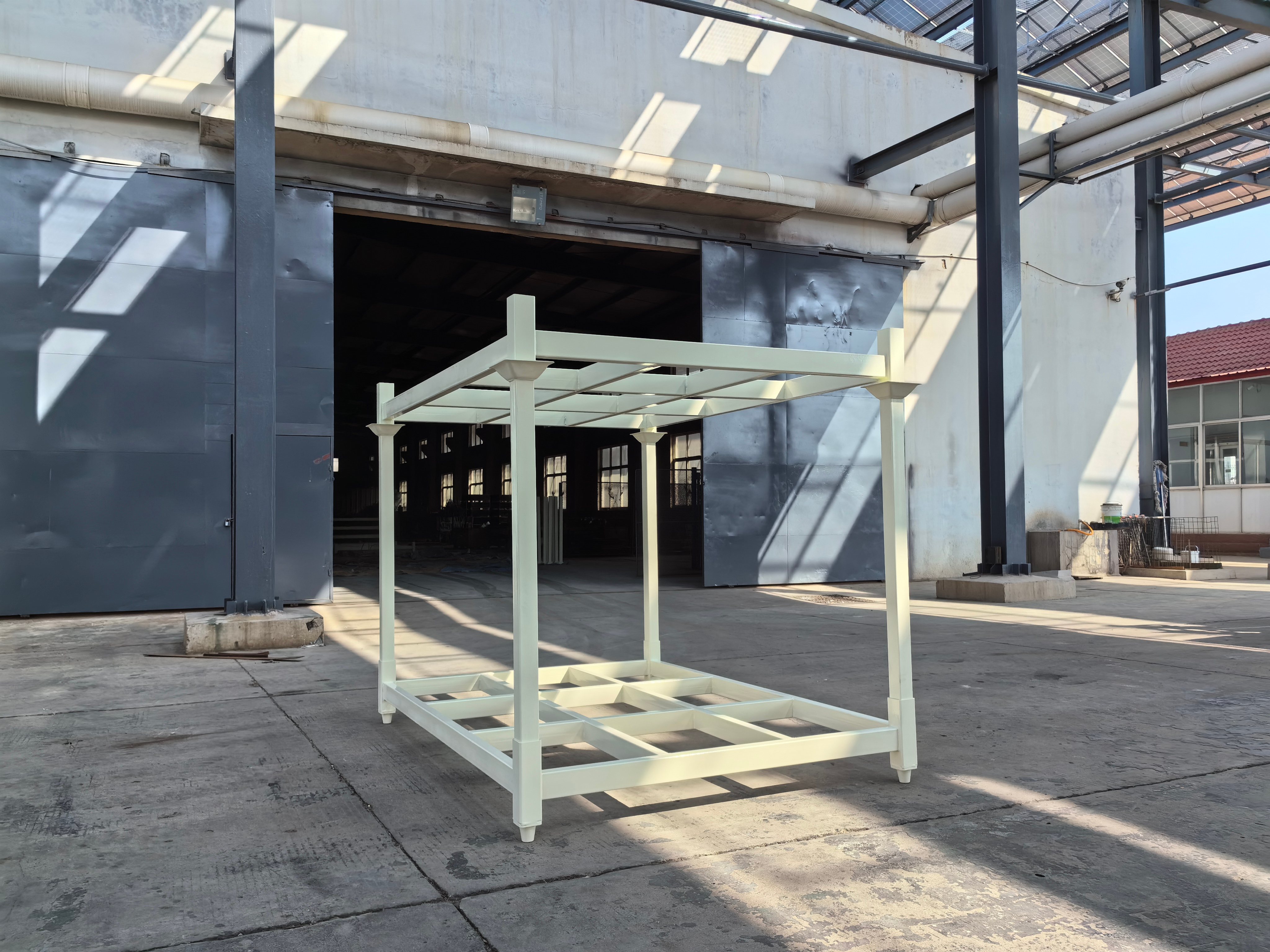 High Load Capacity Industrial Steel Post Pallet | Stackable Painted Metal Pallet For Cargo Stacking &amp; Warehouse Logistics