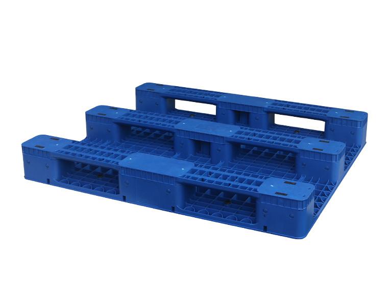 Durable Euro Pallet 1311-16 Single Faced 4-Way Entry Recycled Plastic for Industrial Storage and Transportation