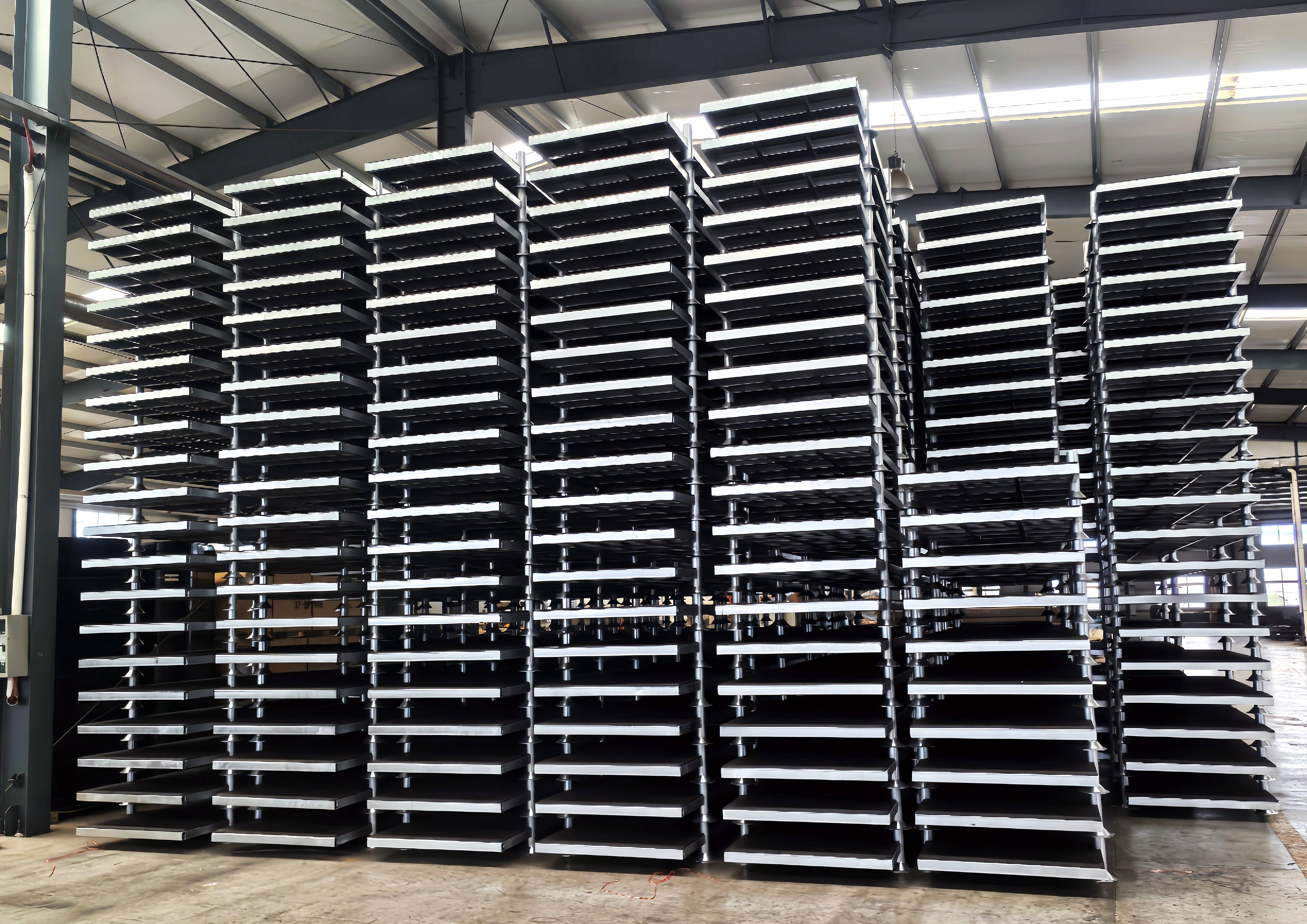 Steel Pipe Post Pallet with Galvanized Coating Industrial-Grade Stackable Metal Pallets Steel Pallet